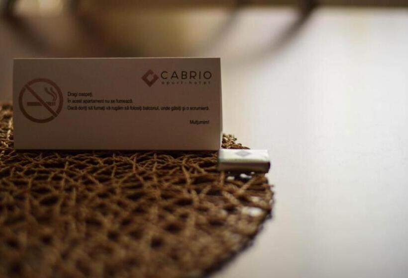 标准工作室, Cabrio Apart