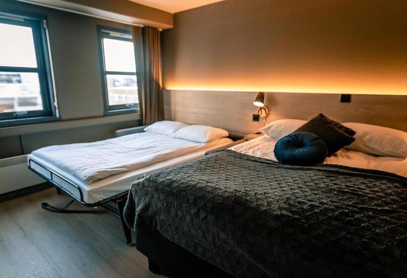 수피리어 트리플 룸, Canyon Hotell