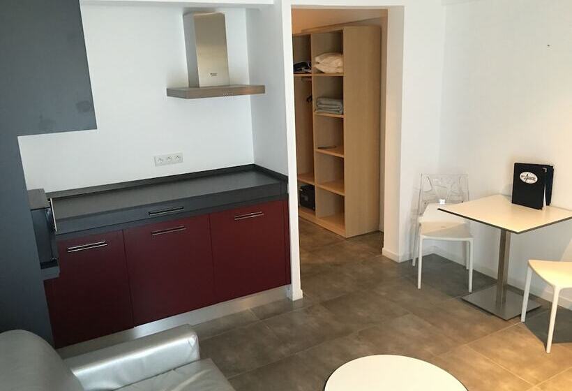 آپارتمان 1 خوابه با بالکن و چشمانداز دریا, En Aparté