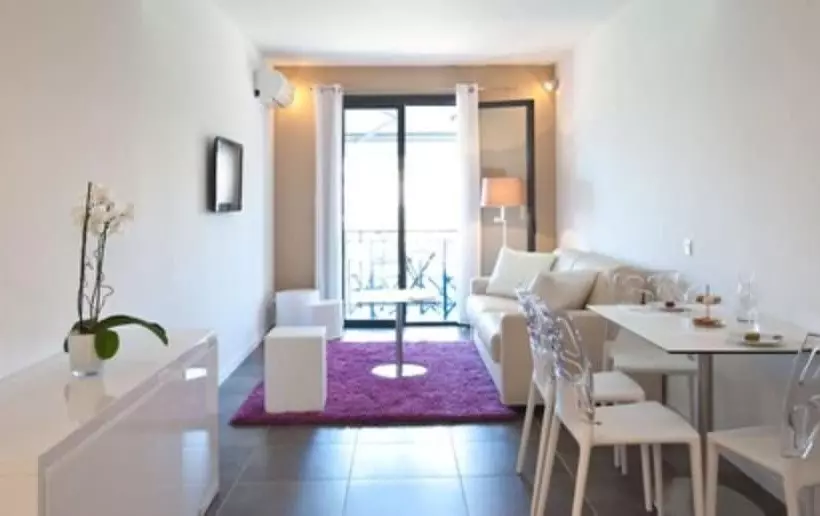 آپارتمان 1 خوابه با بالکن و چشم‌انداز دریا, En Aparté