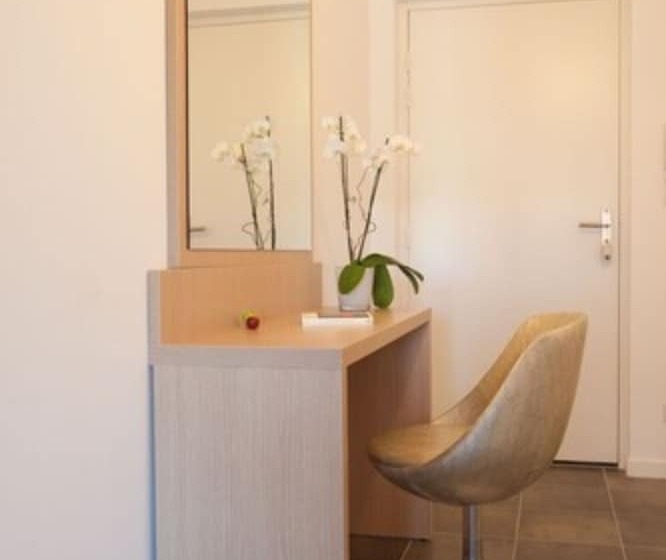 آپارتمان 1 خوابه با بالکن و چشمانداز دریا, En Aparté