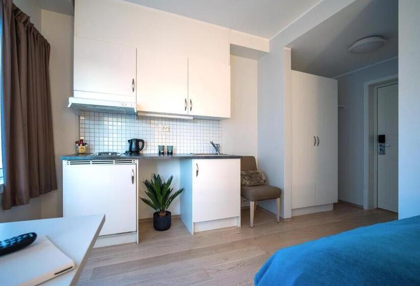 스탠다드 싱글 룸, Enter City