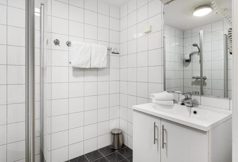 수피리어 룸, Enter City