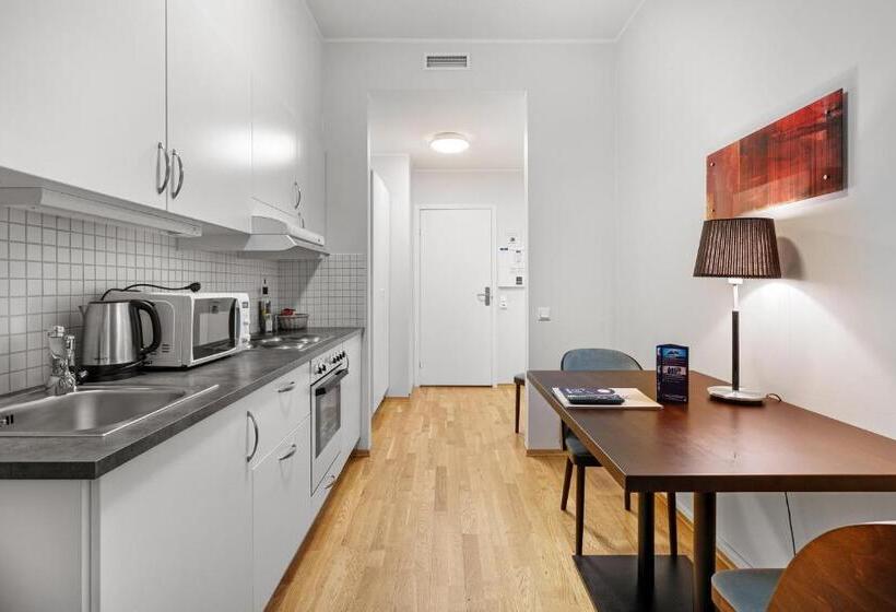 수피리어 룸, Enter City