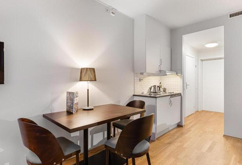 수피리어 룸, Enter City