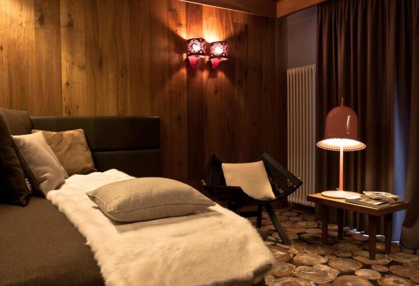 سوییت, Alexander Charme