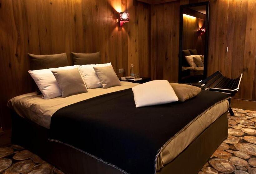 سوییت, Alexander Charme