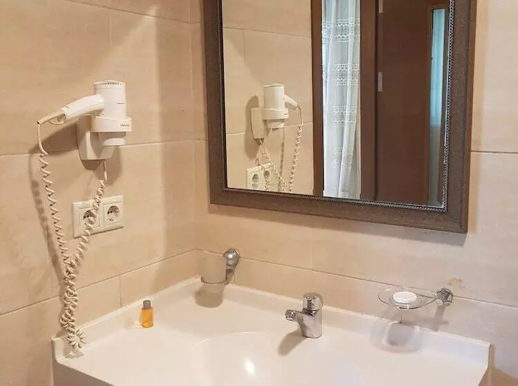 Standard Room, Bucoleon By Cheers