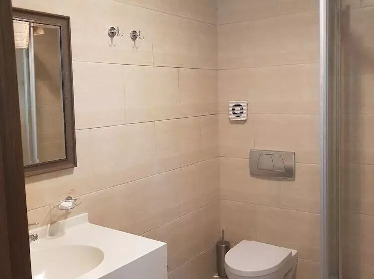 Standard Room, Bucoleon By Cheers