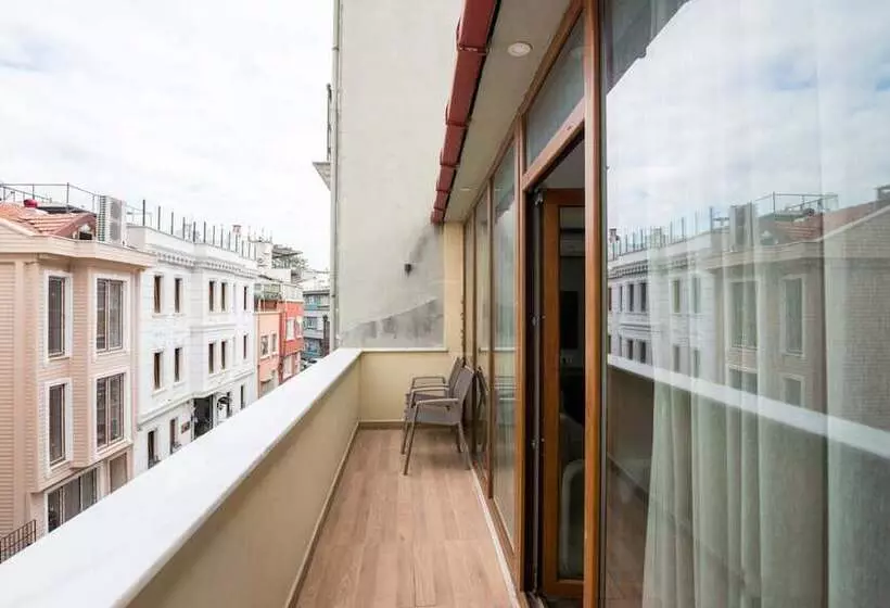 Deluxe Triple Room, Bucoleon By Cheers