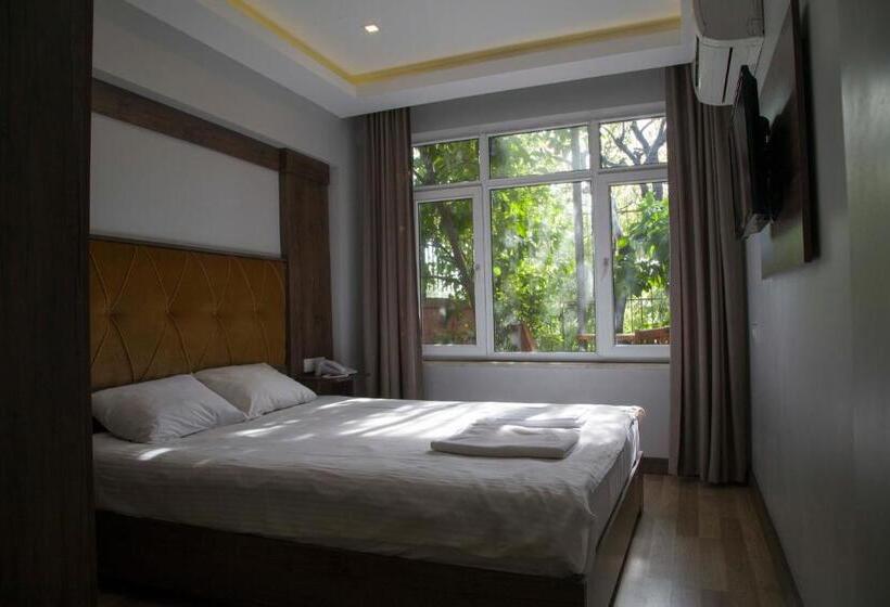 Delüks Oda, Bucoleon By Cheers