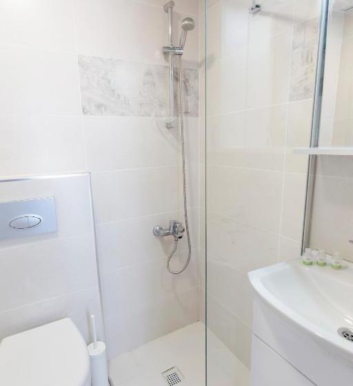 Ekonomik Oda, Bucoleon By Cheers