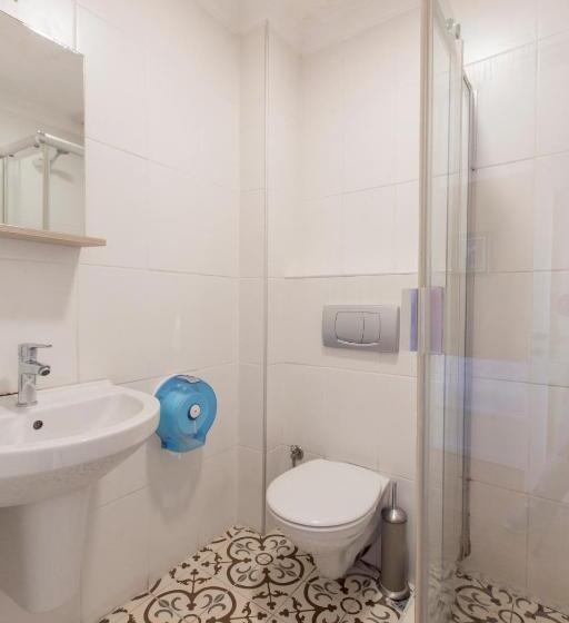 Üç Kişilik Standart Oda, Bucoleon By Cheers