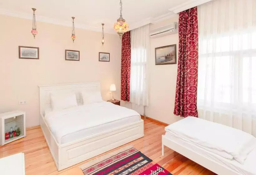 Standard Triple Room, Bucoleon By Cheers