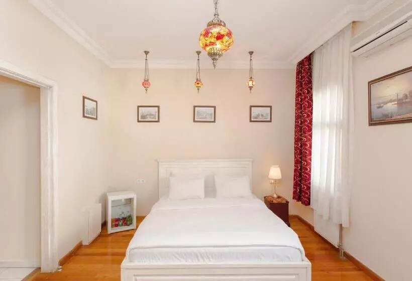 Standard Triple Room, Bucoleon By Cheers