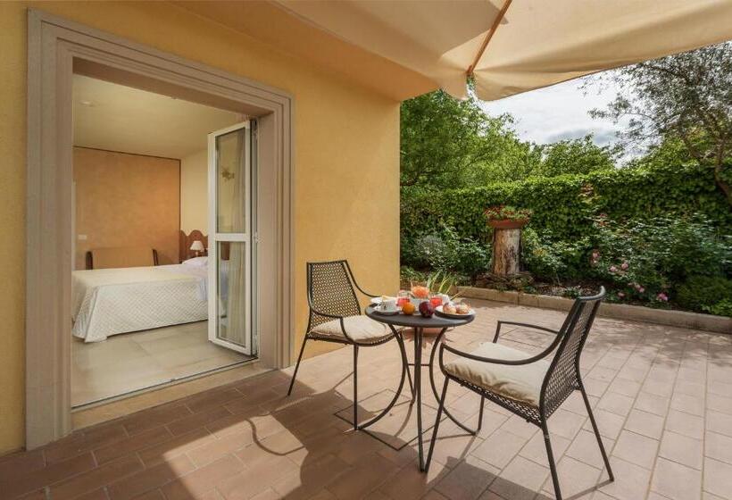 غرفة سوبيريور, Corsignano