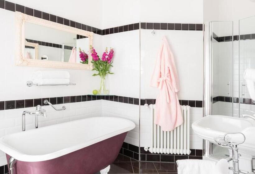 غرفة سوبيريور, Corsignano