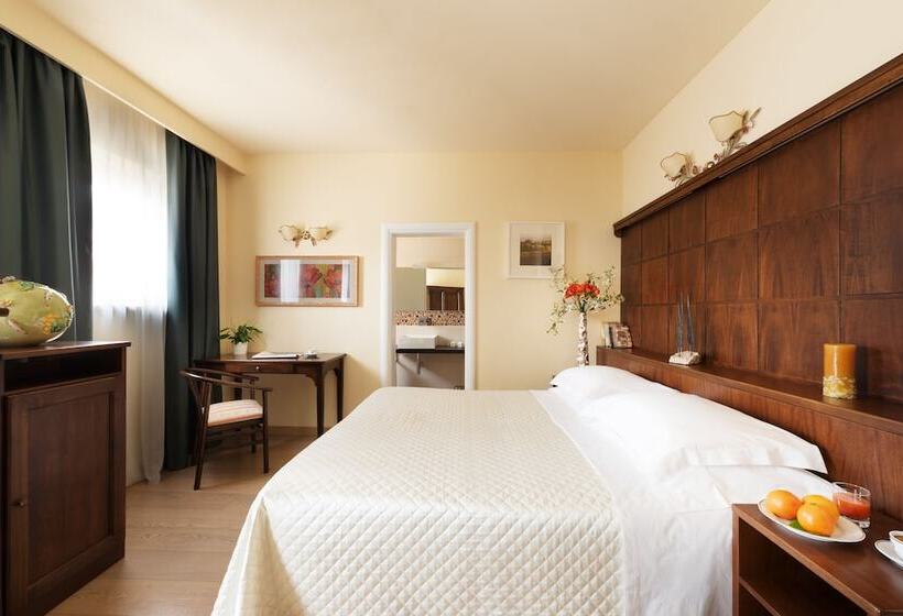 غرفة قياسية, Corsignano