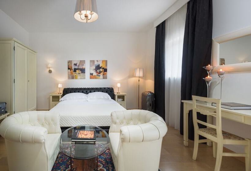 جناح جونيور, Corsignano