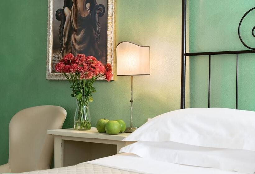 جناح جونيور, Corsignano