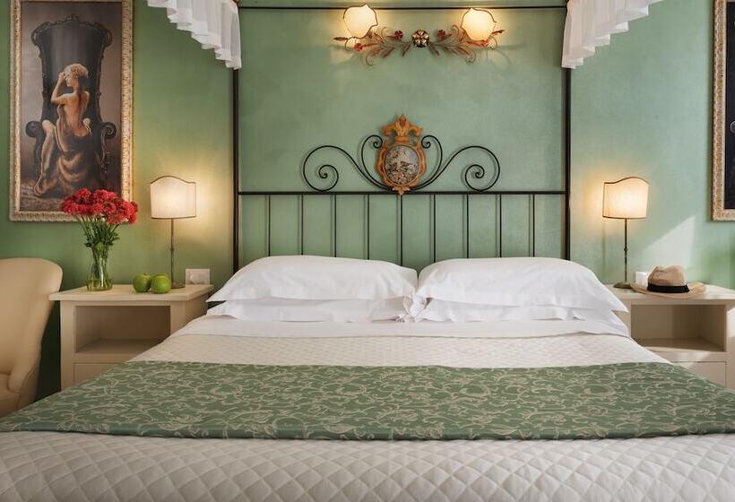 جناح جونيور, Corsignano