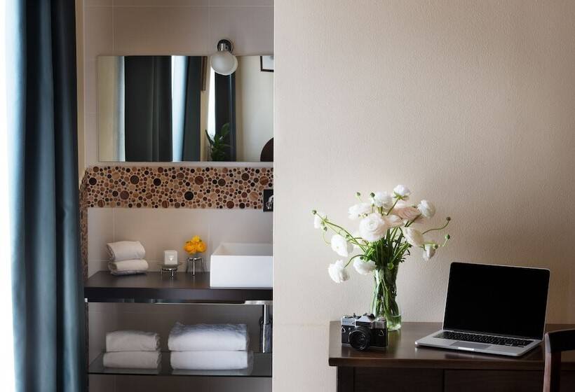 غرفة سوبيريور, Corsignano