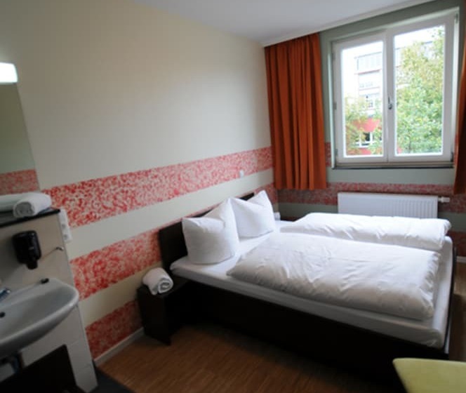 اتاق استاندارد چهارنفره با سرویس بهداشتی مشترک, Holi City Apart Hotel Berlin
