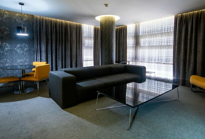 行政套房, Vernazza Suites