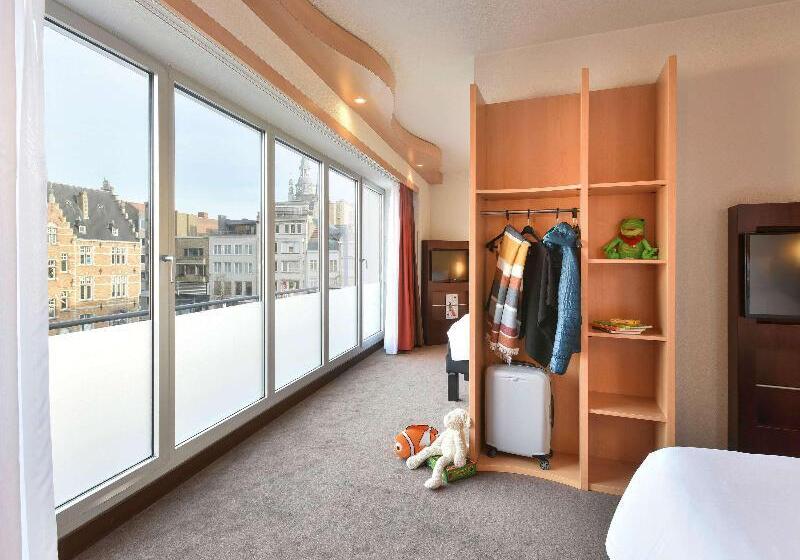 חדר משפחתי, Ibis Kortrijk Centrum