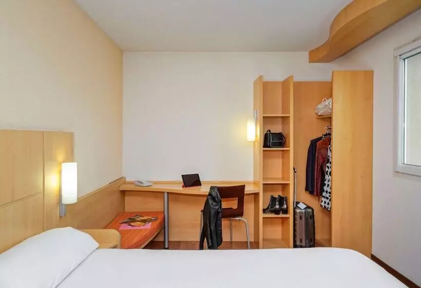 ダブルベッドスタンダードルーム, Ibis Longwy Mexy