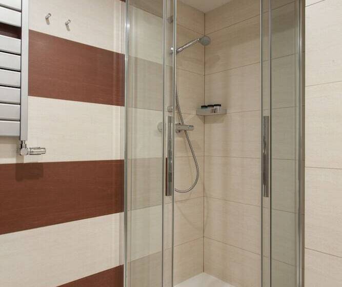 اتاق کلاسیک, Ilonn