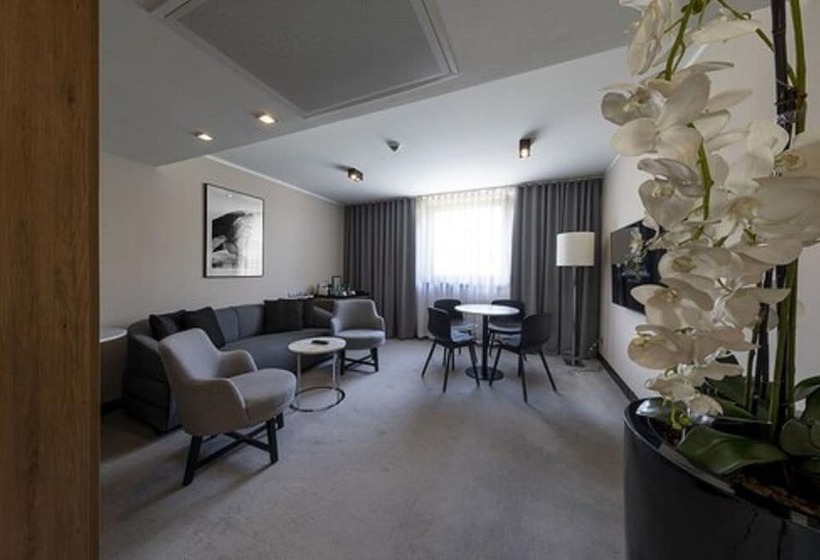 آپارتمان 1 خوابه, Ilonn