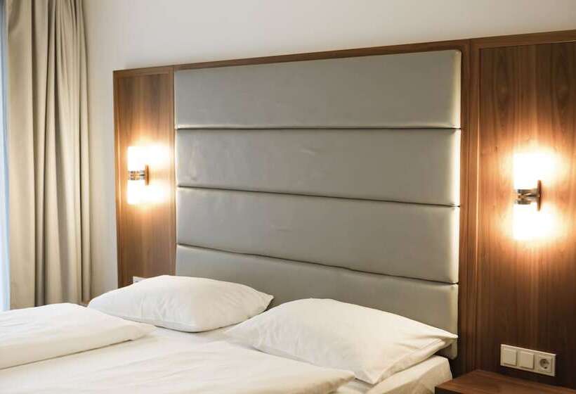 Quarto Estandar, Kapeller Innsbruck