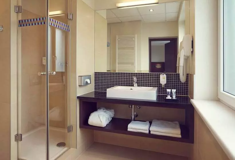 اتاق کلاسیک, Mercure Warszawa Airport