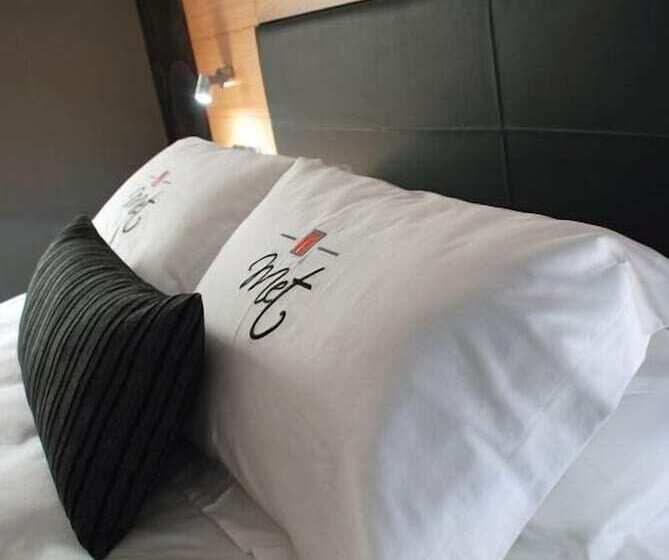 غرفة سوبيريور, Met