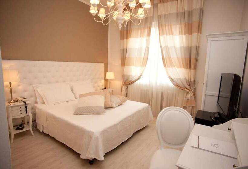 ジュニアスイート, Mini Palace  Country House