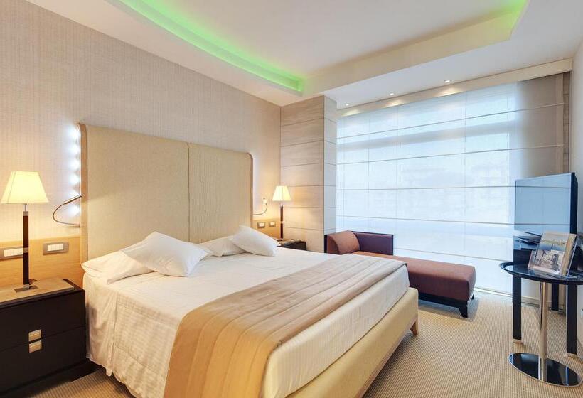 חדר משפחתי, Precise House Mantegna Roma