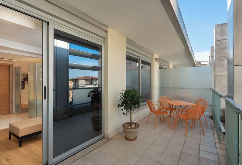 חדר משפחתי, Precise House Mantegna Roma