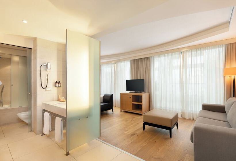 חדר משפחתי, Precise House Mantegna Roma