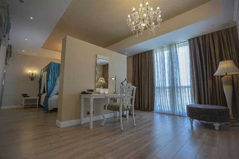 سوئیت با تخت بزرگ, Ramada Plaza By Wyndham Mardin
