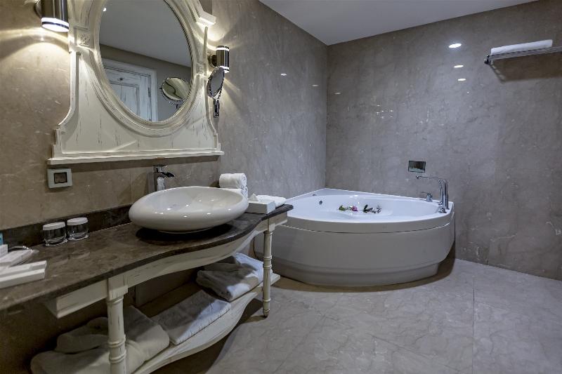 سوئیت با تخت بزرگ, Ramada Plaza By Wyndham Mardin