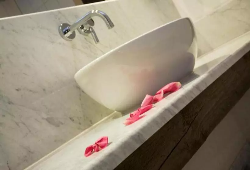 コンフォートルーム, Romantik Hotel Schwanefeld & Spa