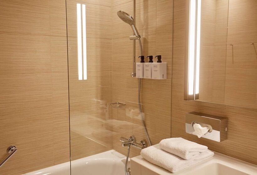 小型套房, Scandic Hamburg Emporio