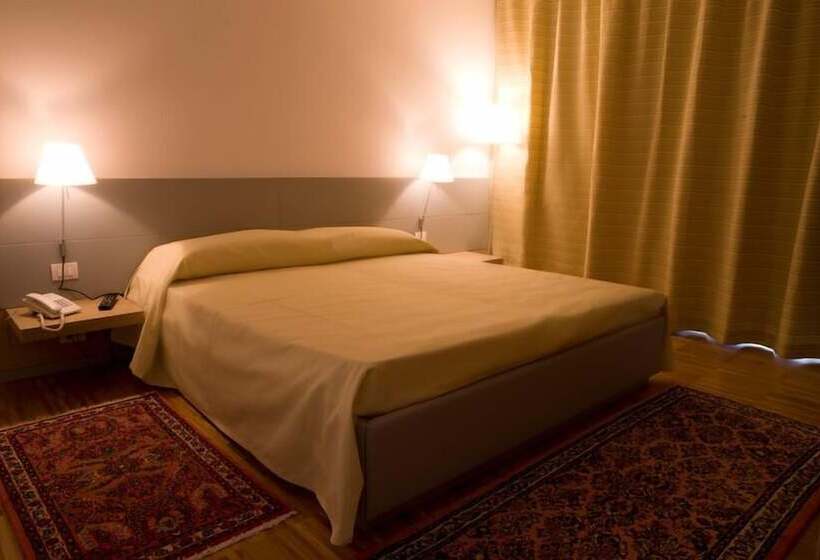 غرفة قياسية, Schio