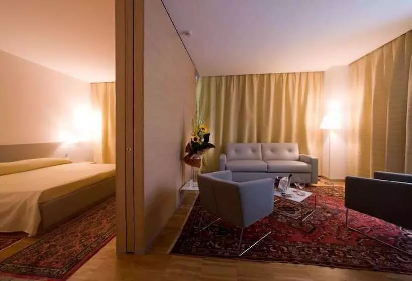 スイート, Schio
