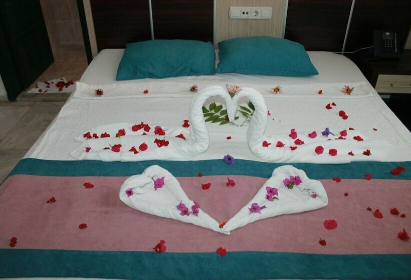 Номер Стандарт, Semt Luna Beach