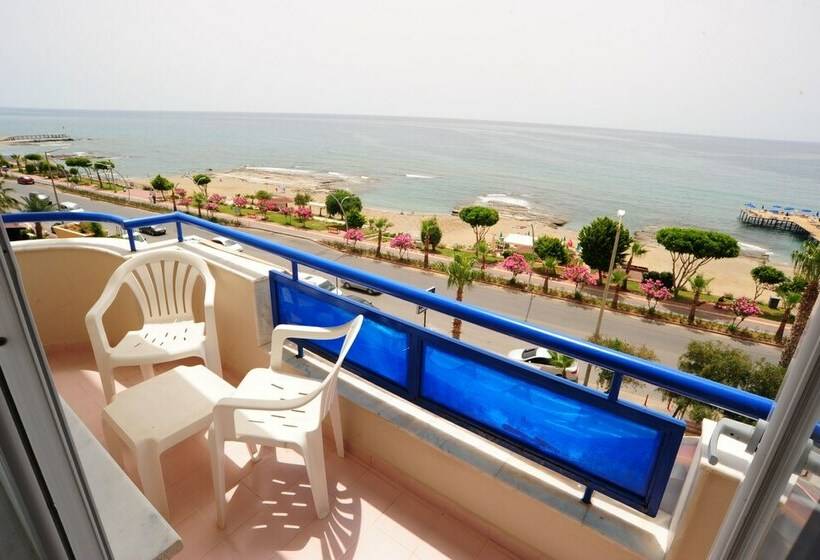 Номер Стандарт, Semt Luna Beach