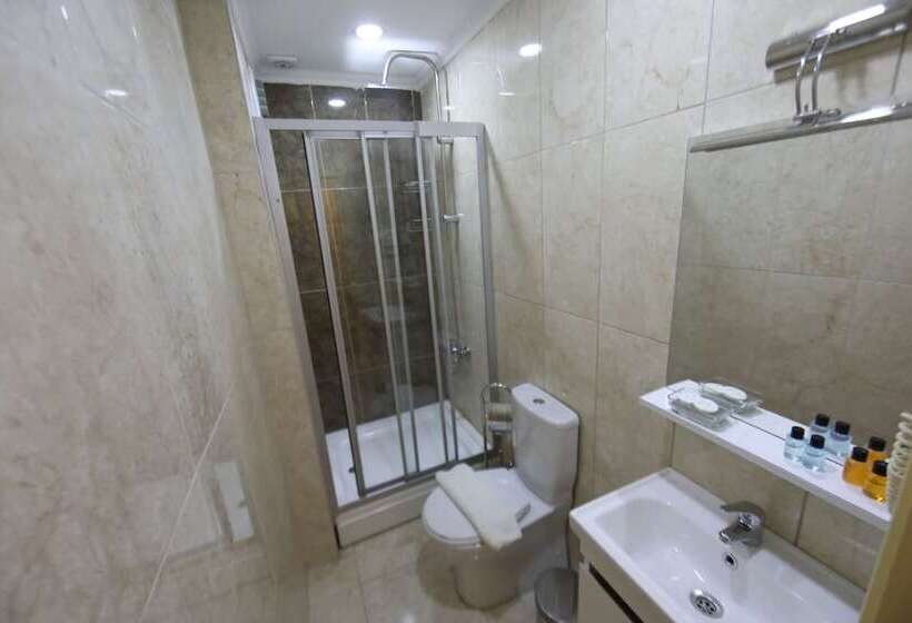 Standard Single Room, Sultans Royal