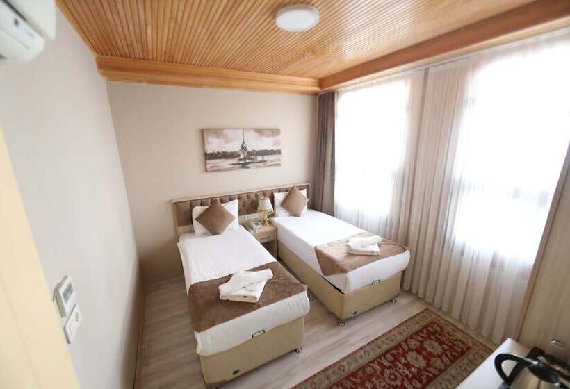 Standard Single Room, Sultans Royal