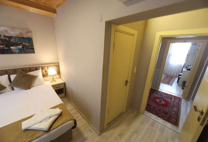 Family Room, Sultans Royal